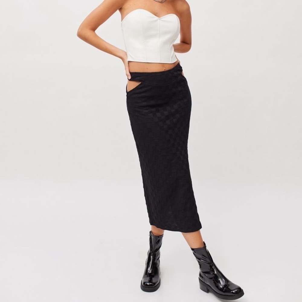 Delia V strap knit midi skirt size medium NWT